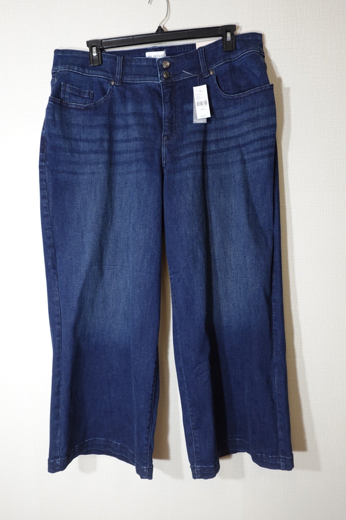 Lane Bryant, NEW- Jeans: Petite High-Rise wide-leg, 20P