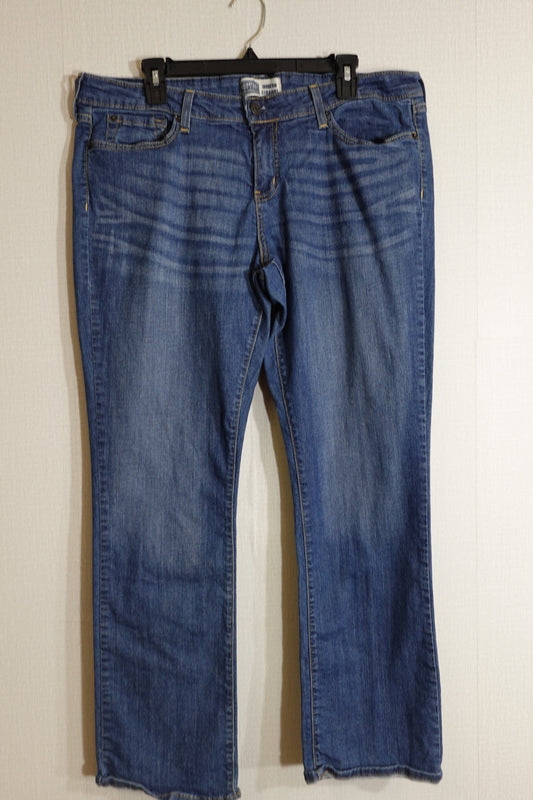Levi Straus & Co, Jeans: Straight, 18M