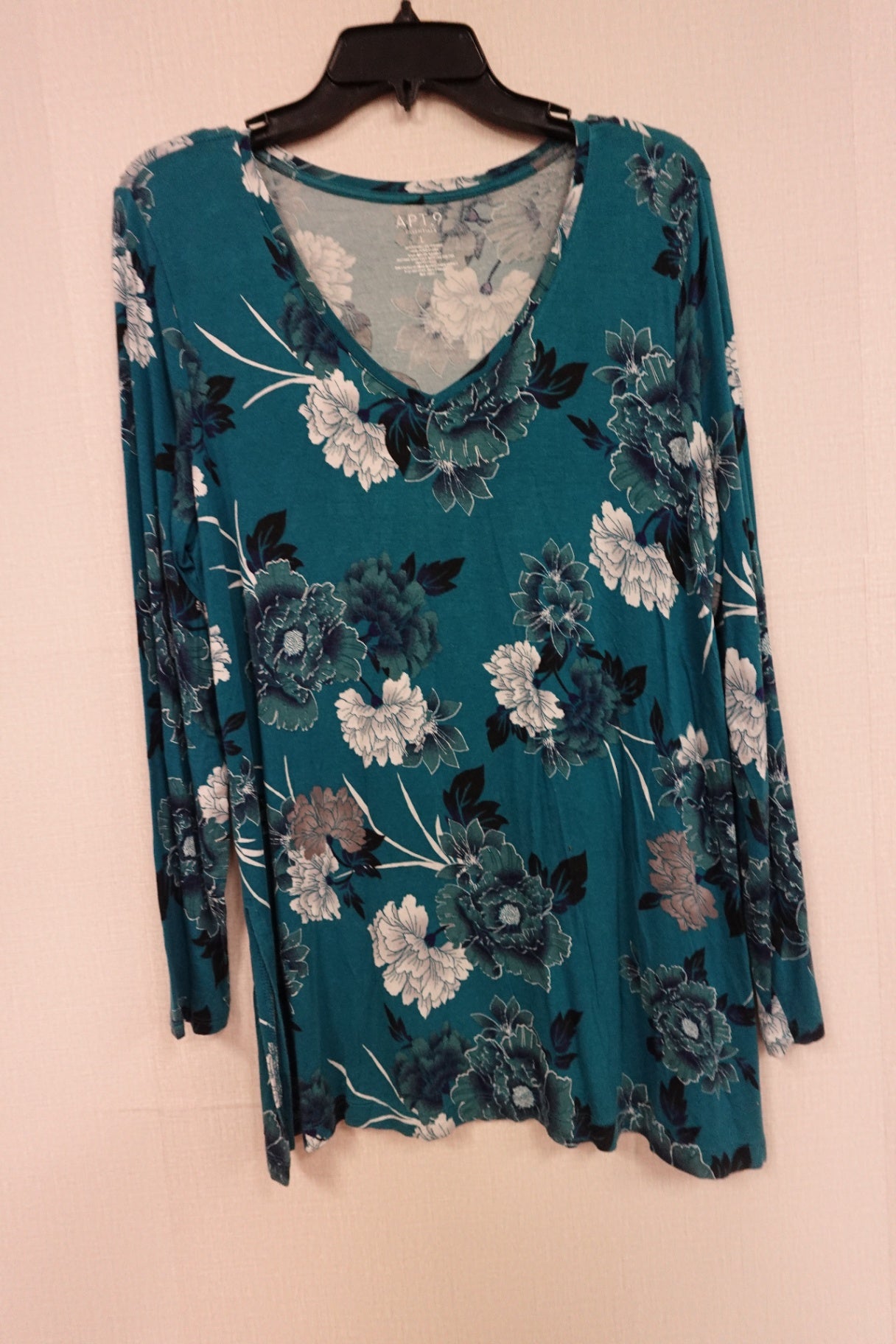 APT 9, SLEEVELESS TOP, L