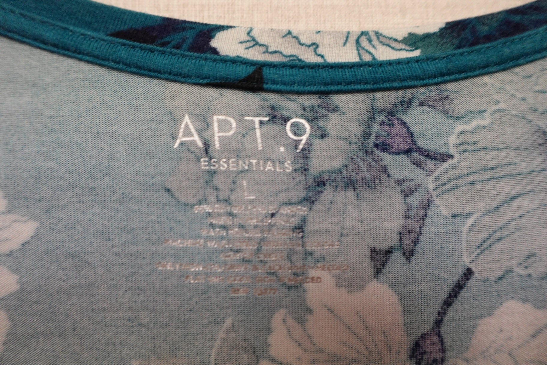 APT 9, SLEEVELESS TOP, L