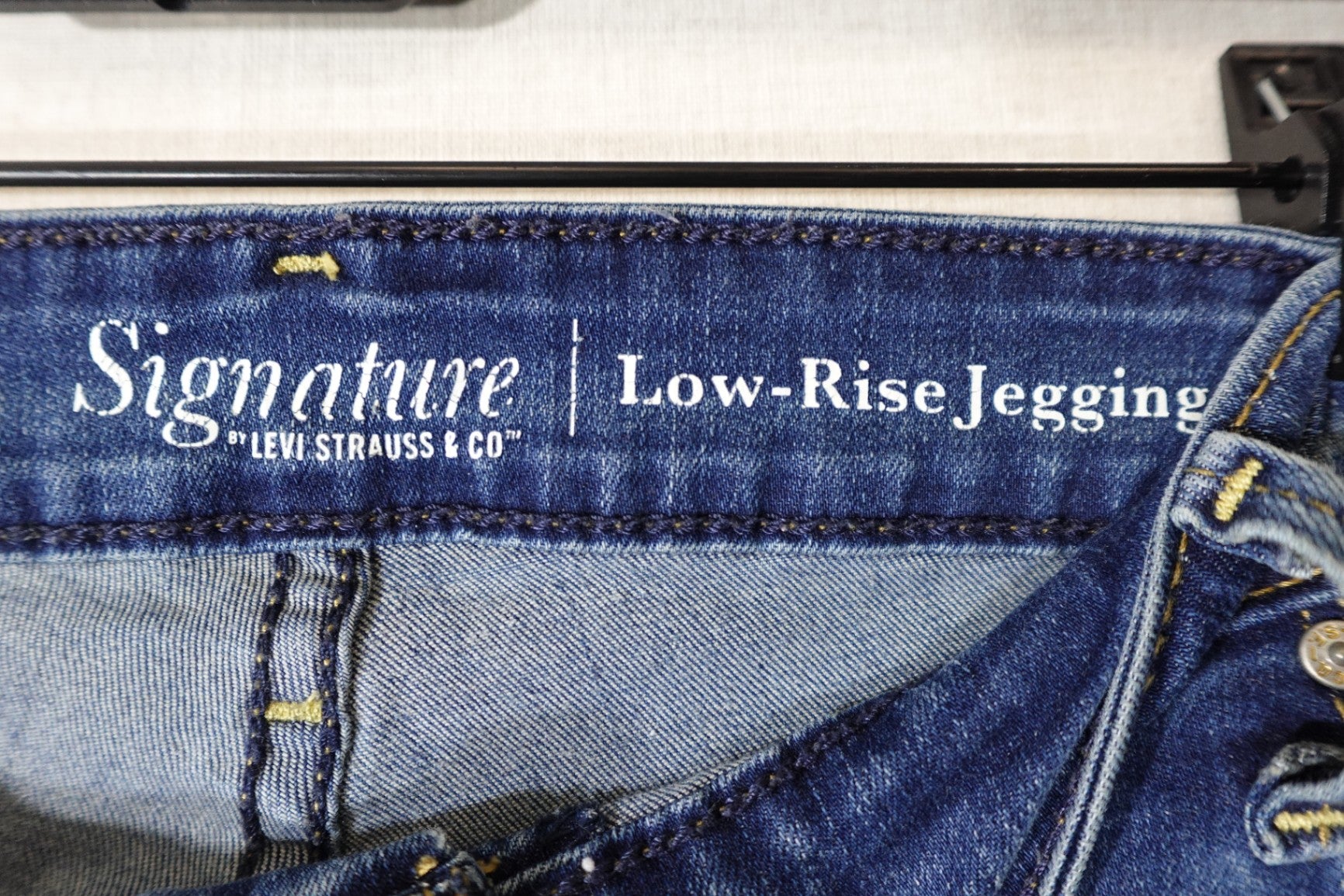 Signature (Levi Strauss), JEANS, 22W