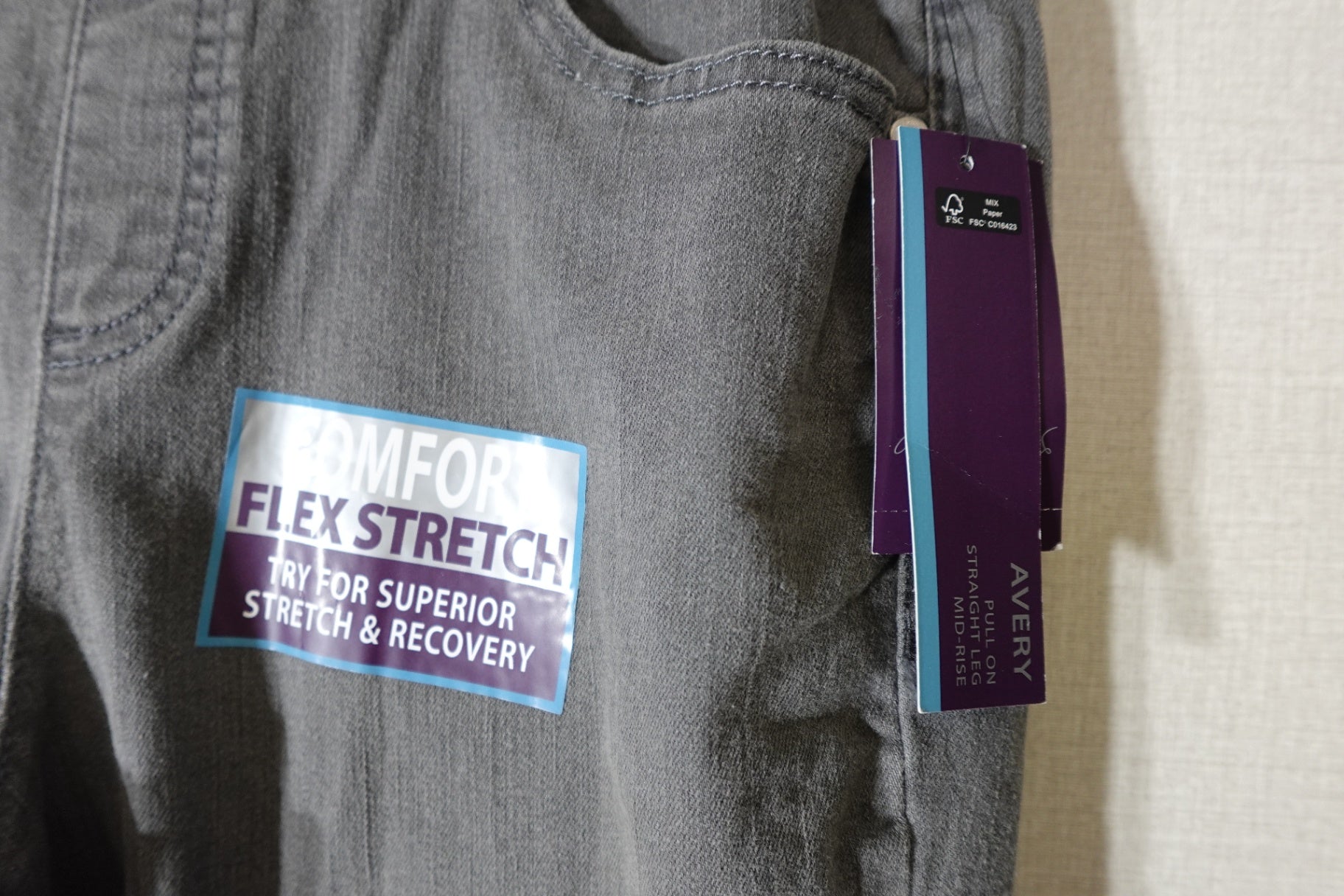 Gloria Vanderbilt, New Jeans: relaxed, 12