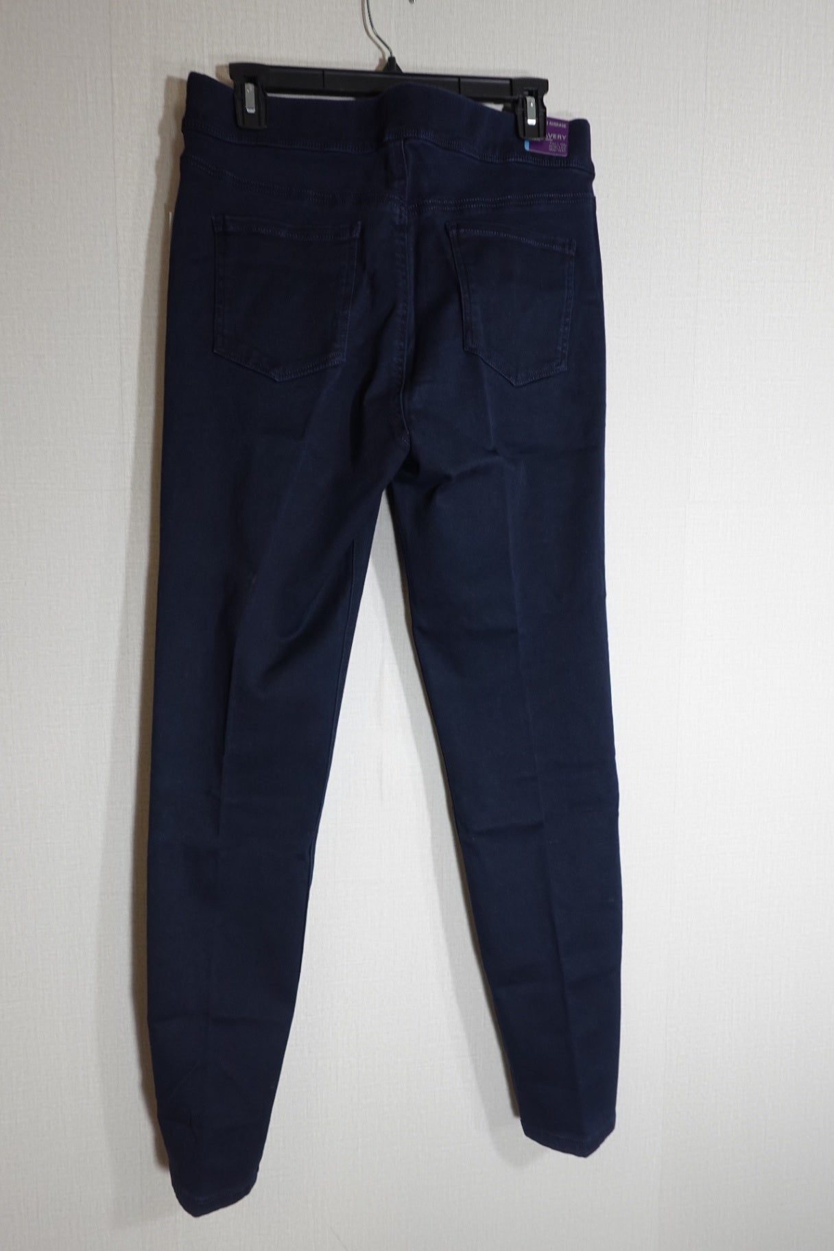 Gloria Vanderbilt, New Jeans: relaxed, 12