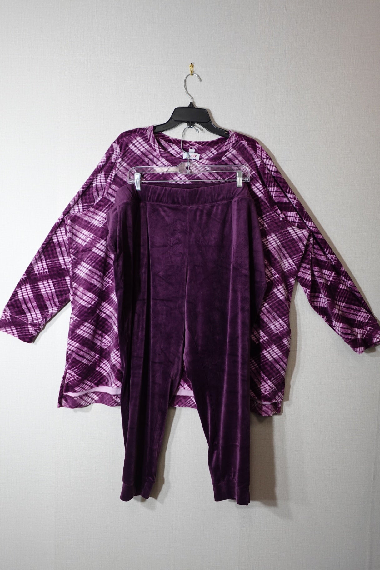 D&CO, Pajama Set, 2X (pants) 3X (tops)