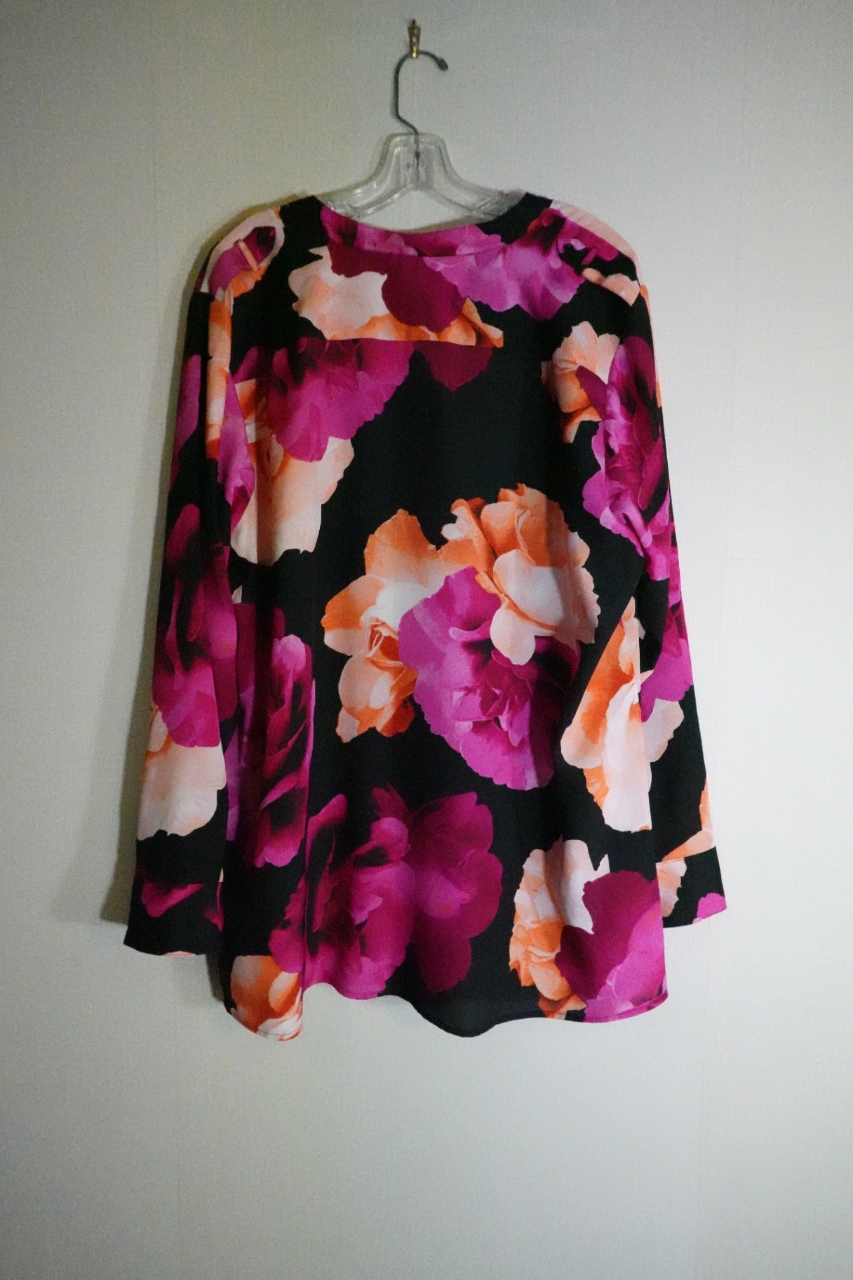 Calvin Klein, NEW- Long Sleeves Top, 1X