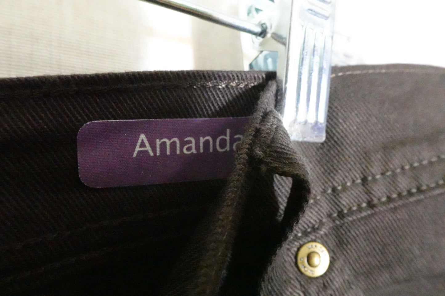 Gloria Vanderbilt, jeans, 22