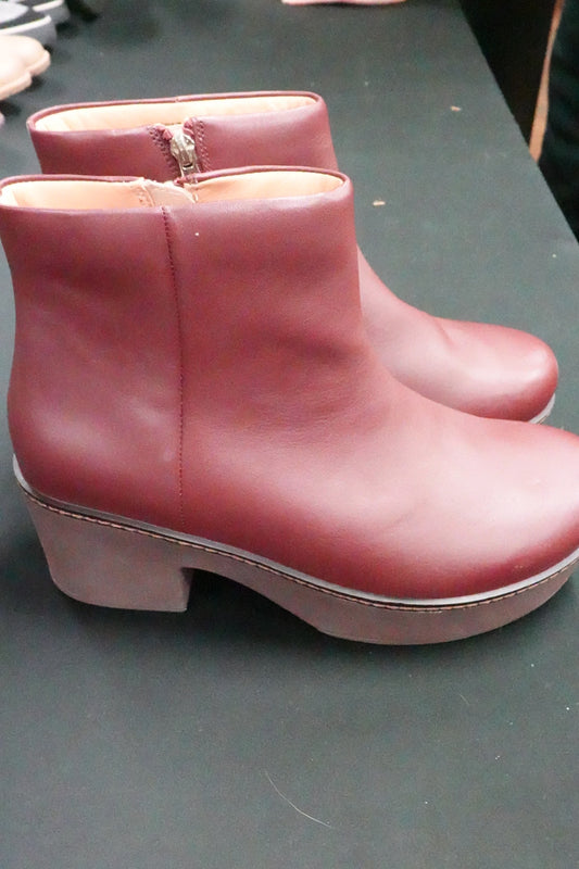 FitFlop, Ankle Boots, 9 (Some color defects)