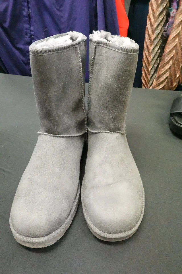 Makaw, boots, 10