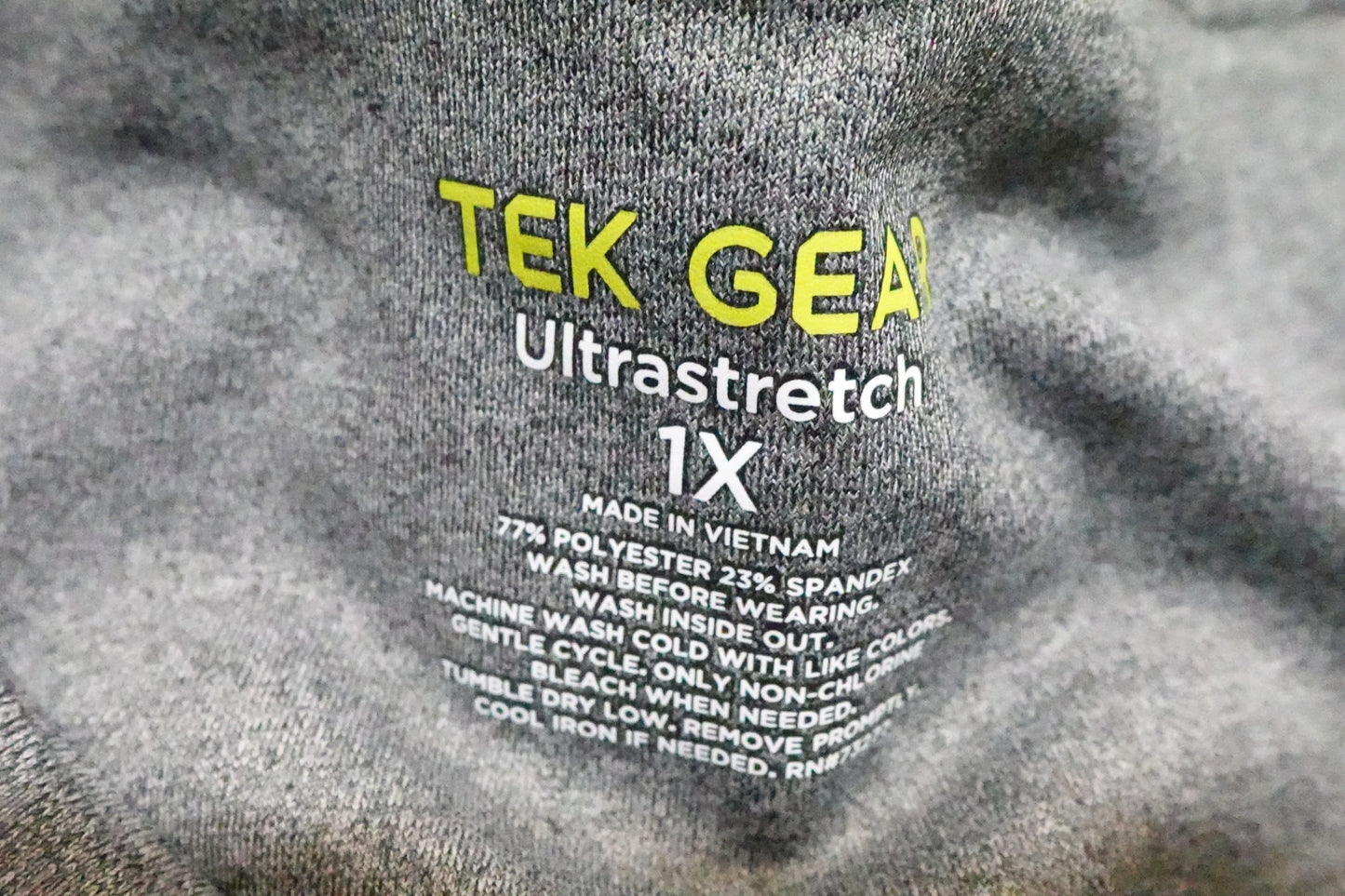 TEK GEAR, New Active high-rise capris, 1X