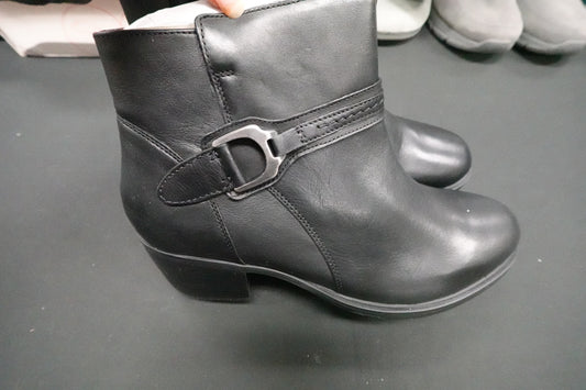 CLARKS, NEW Ankle Boots, 11W