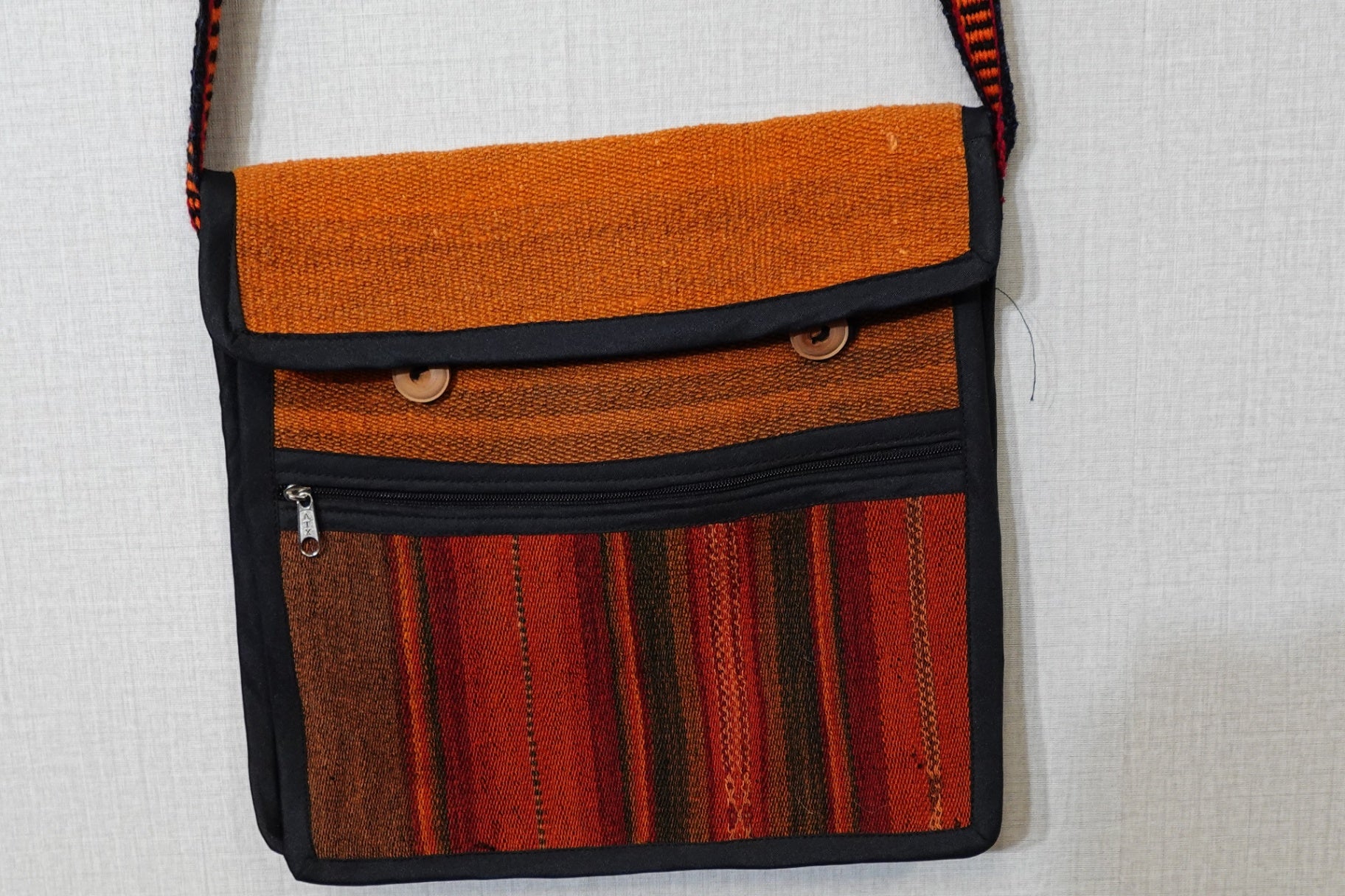 World Finds (Fairtrade), NEW Handbag, Large