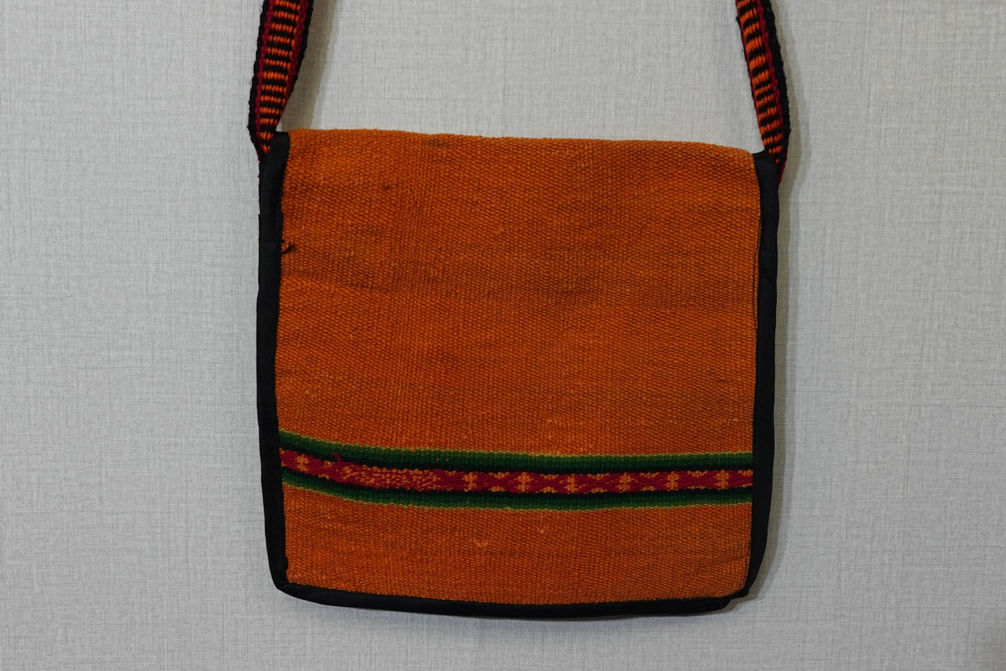 World Finds (Fairtrade), NEW Handbag, Large