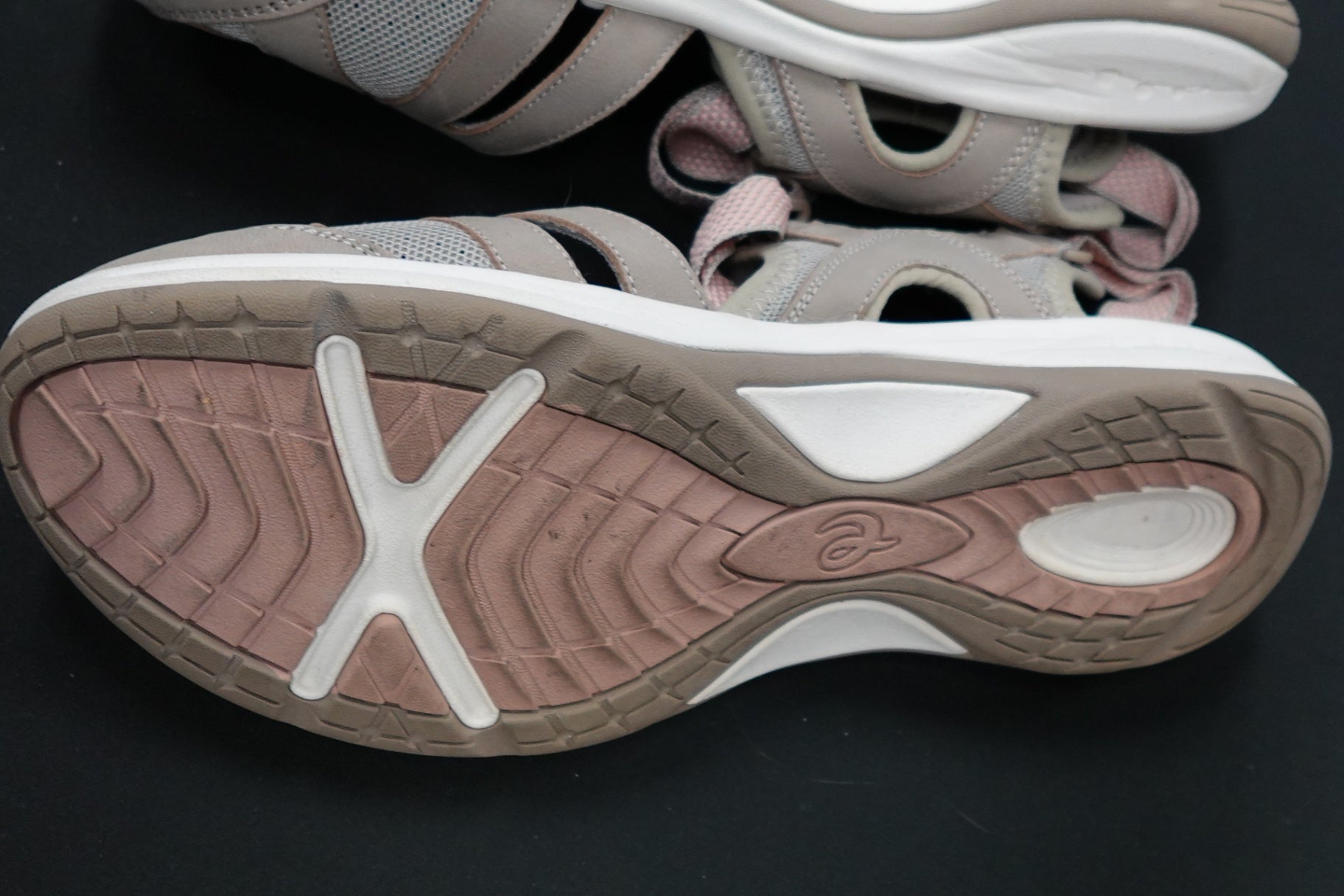 Easy Spirit, Sandels, 11