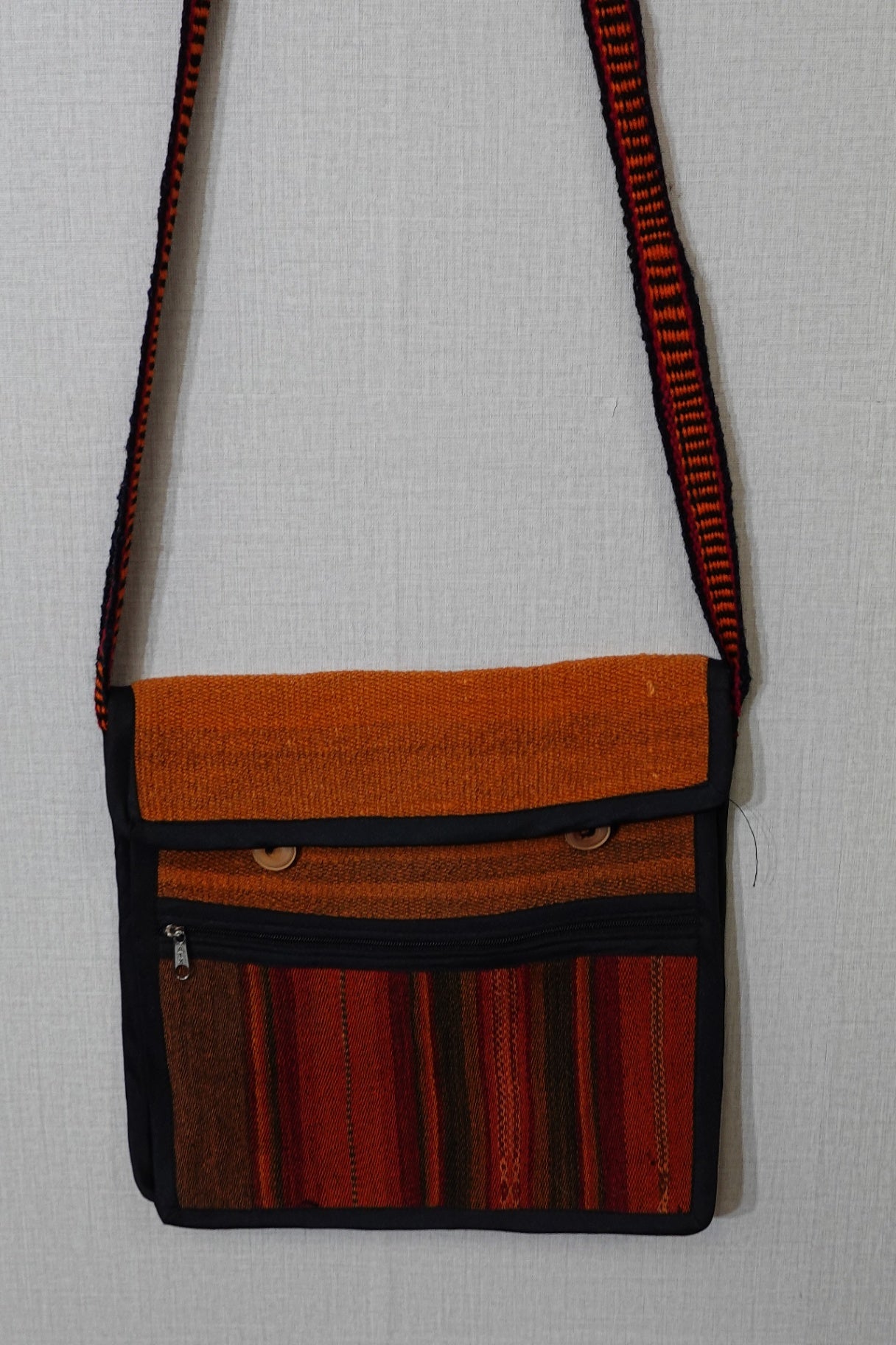 World Finds (Fairtrade), NEW Handbag, Large