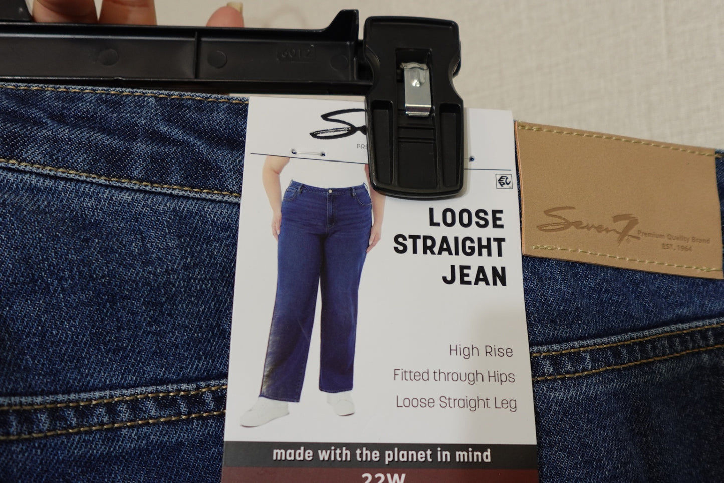 Seven7, New Jeans Loose Straight, 22W