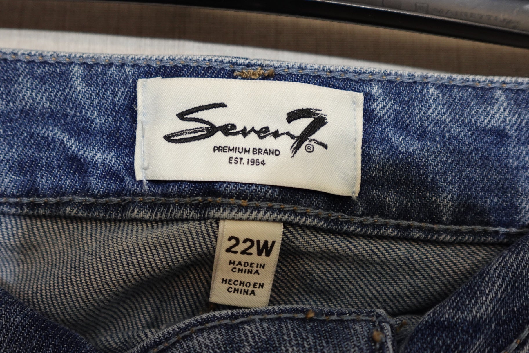 Seven7, New Jeans Loose Straight, 22W