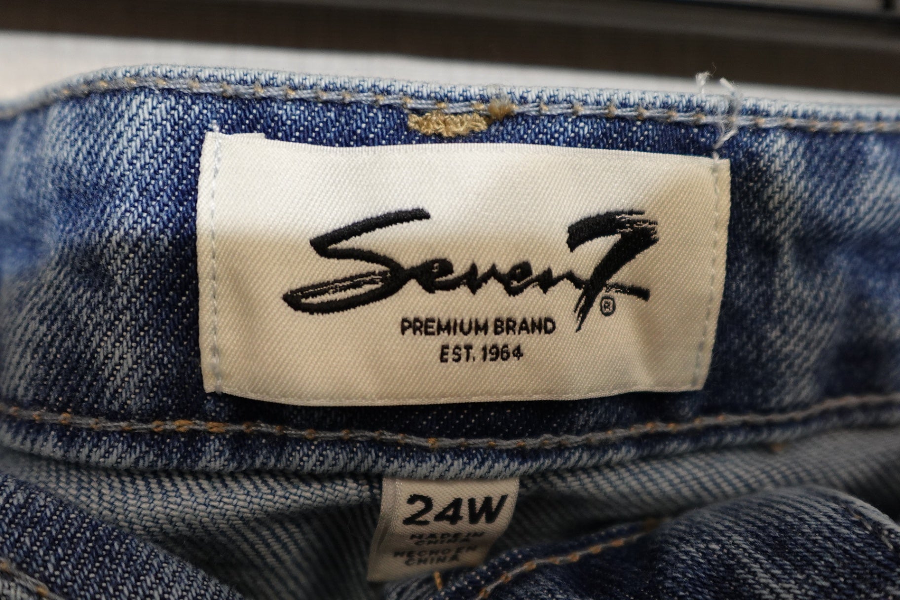 Seven7, New Jeans Loose Straight, 24w