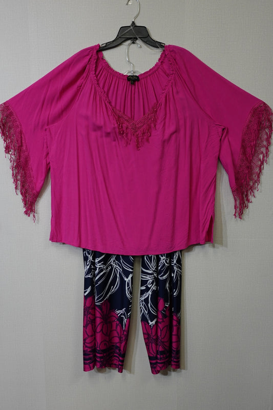 Melissa Paige, Complete pants outfit, 3X