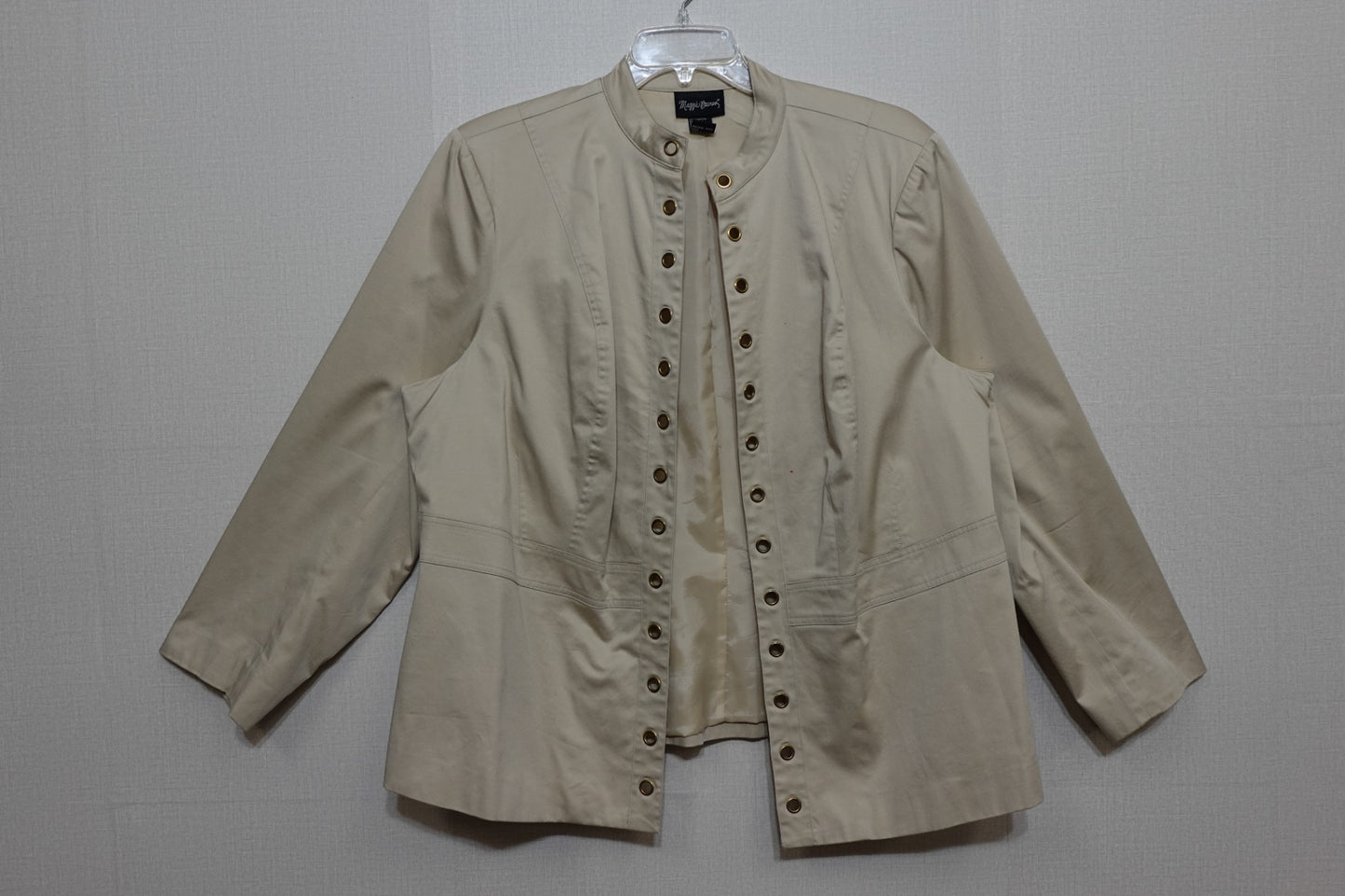 Maggie Barnes, Light Jacket, Size 2X