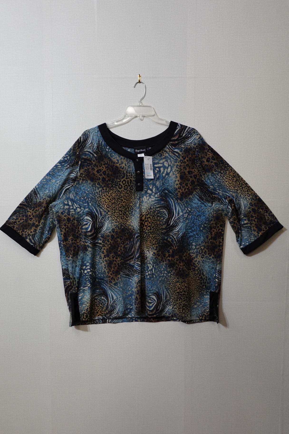 Maggie Barnes, New short sleeve top, Size 3X
