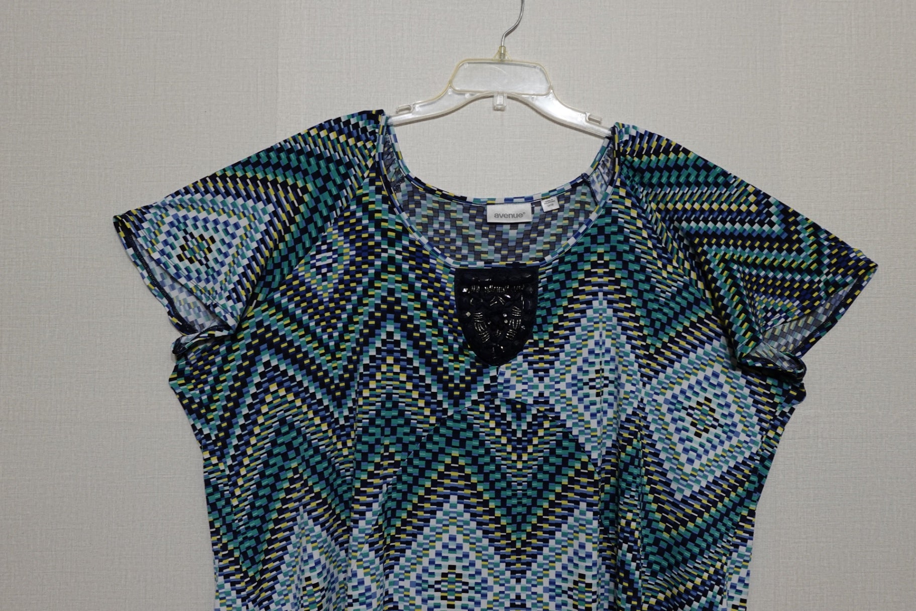 Avenue, SHORT SLEEVED TOP, Size 26/28