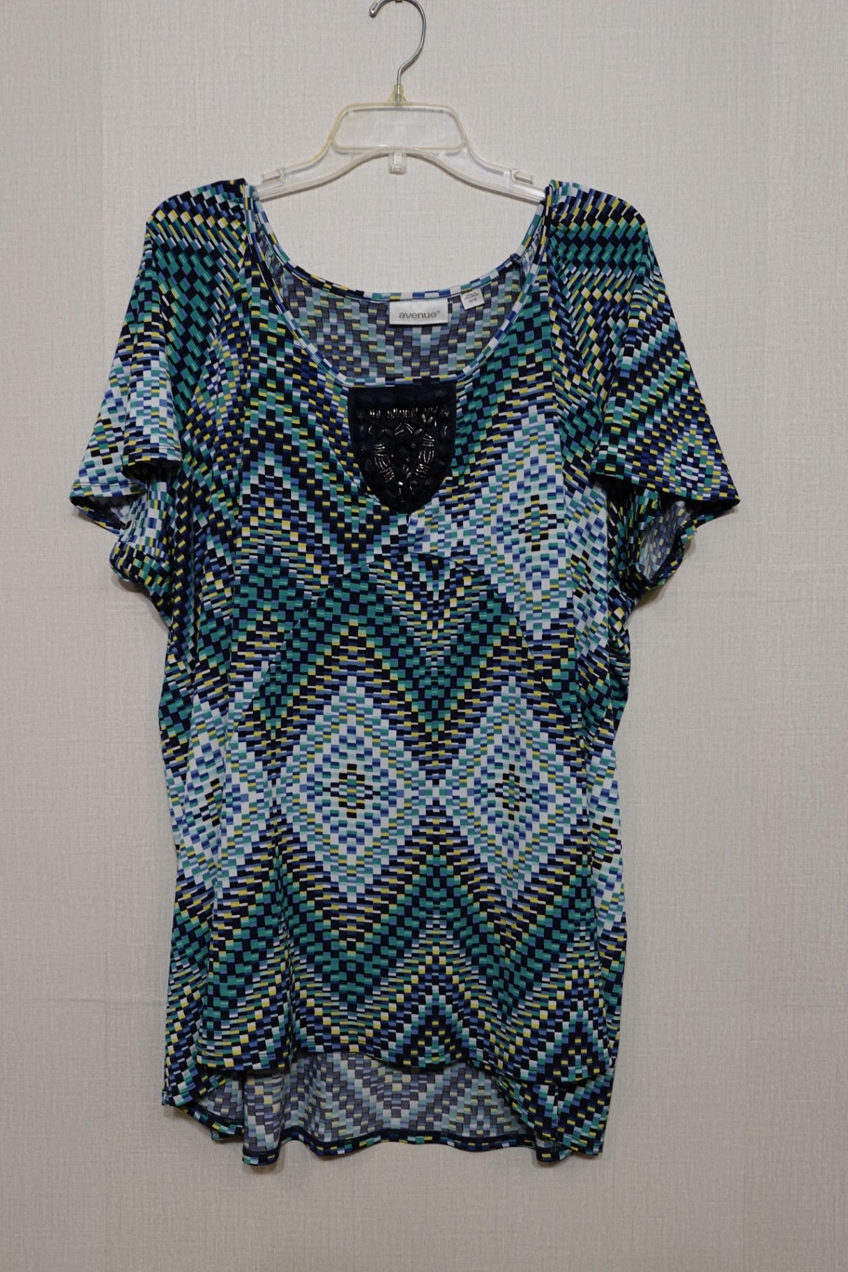 Avenue, SHORT SLEEVED TOP, Size 26/28
