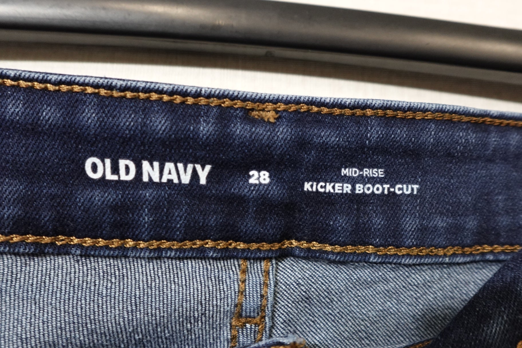 OLD NAVY, Jeans kicker boot cut midrise, Size 28