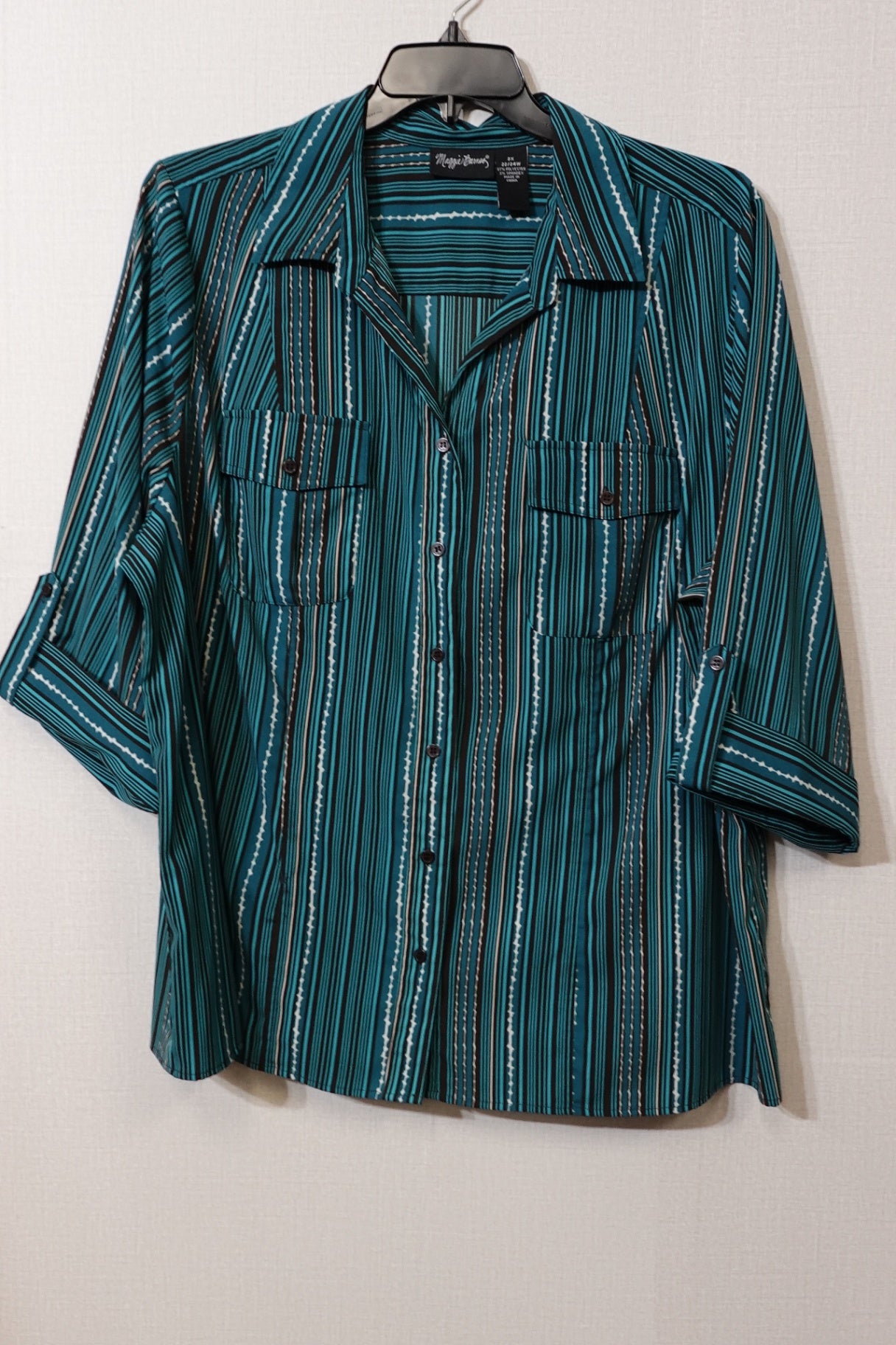 Maggie Barnes, Short sleeve top button down, Size 22/24W