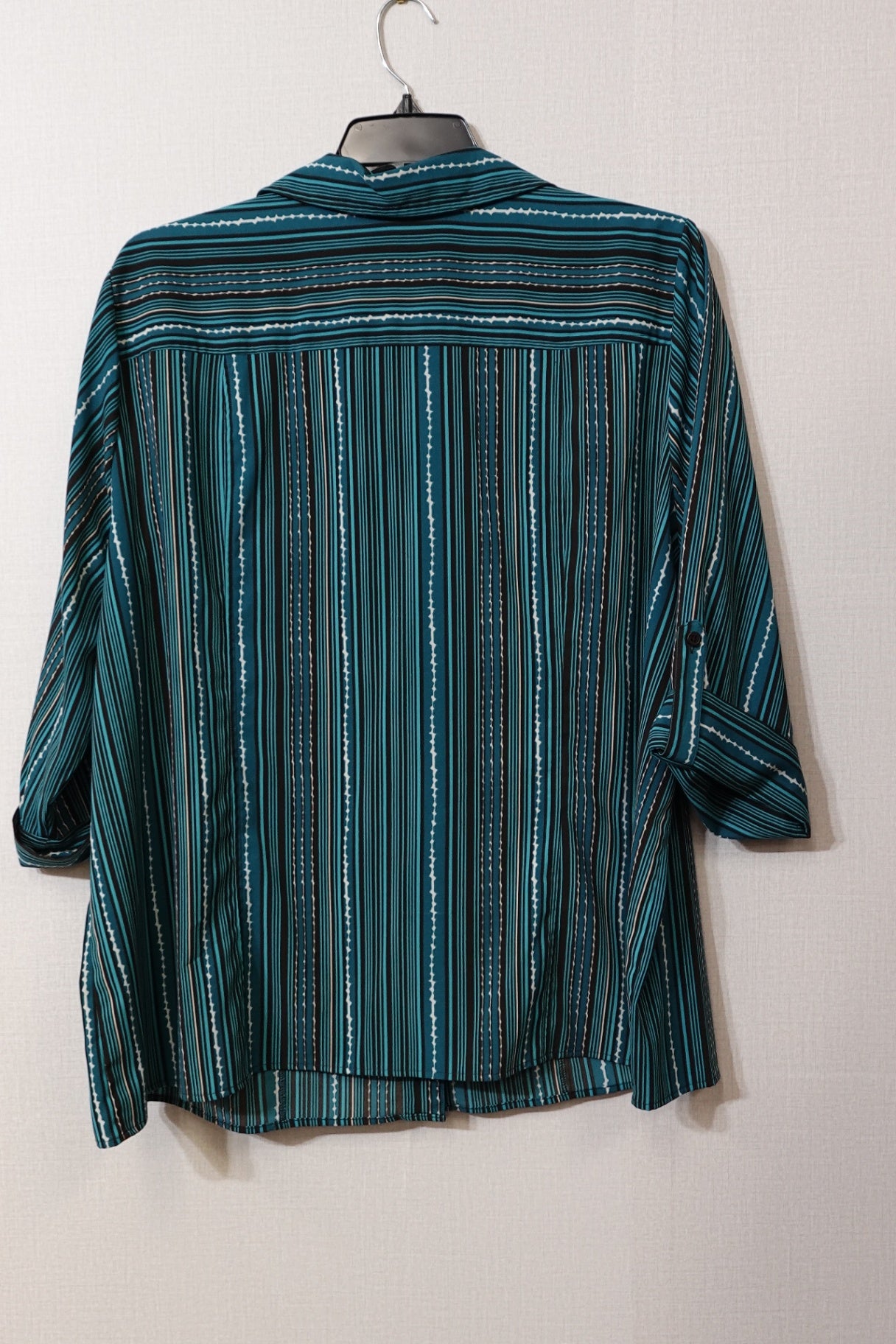 Maggie Barnes, Short sleeve top button down, Size 22/24W