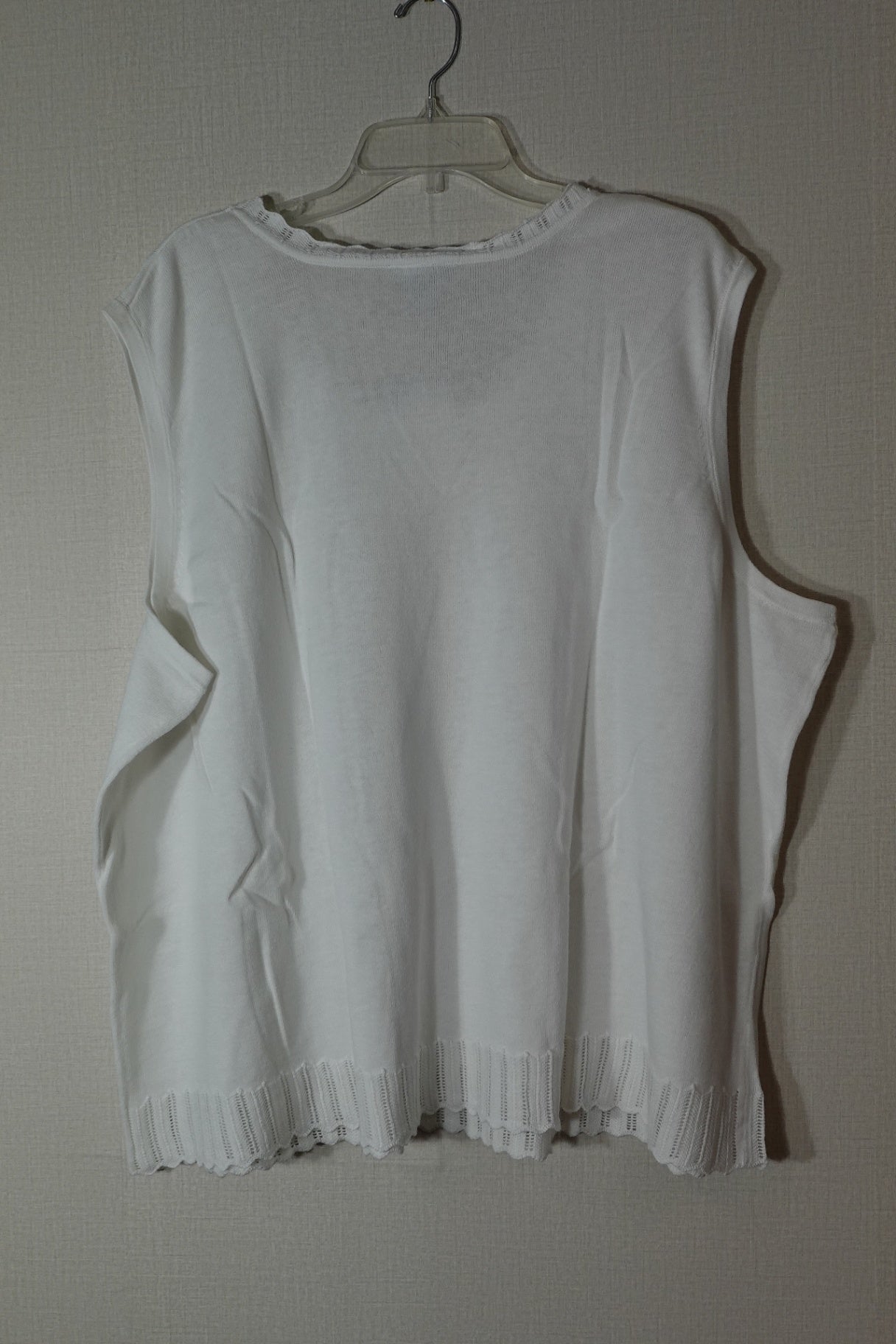 Liz & Me, New sleeveless top, Size 30/32