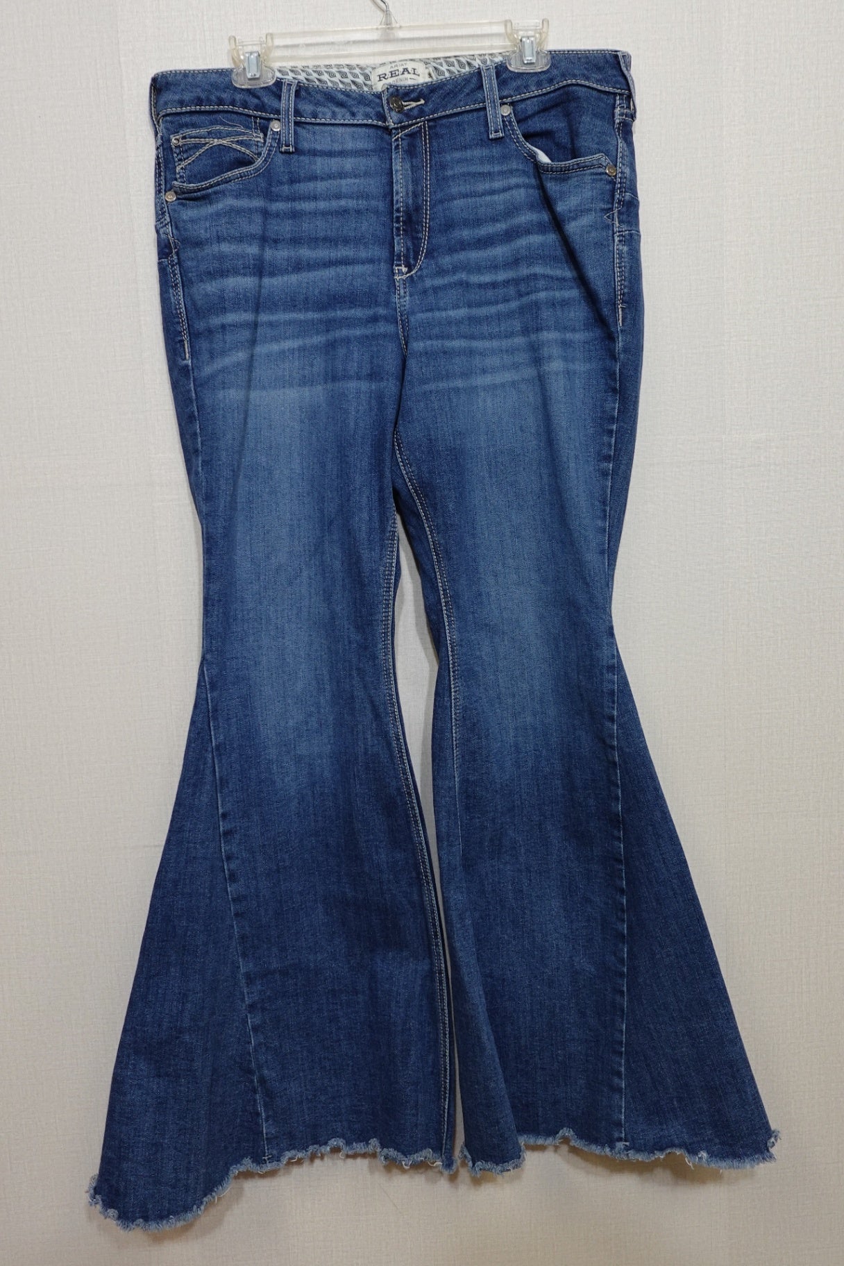 ARIAT, Bell Bottom Jeans, Size 14/16R Label 33R