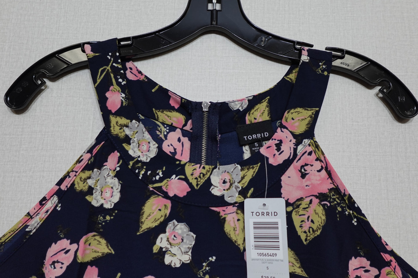 Torrid, New sleeveless top, Size 5X