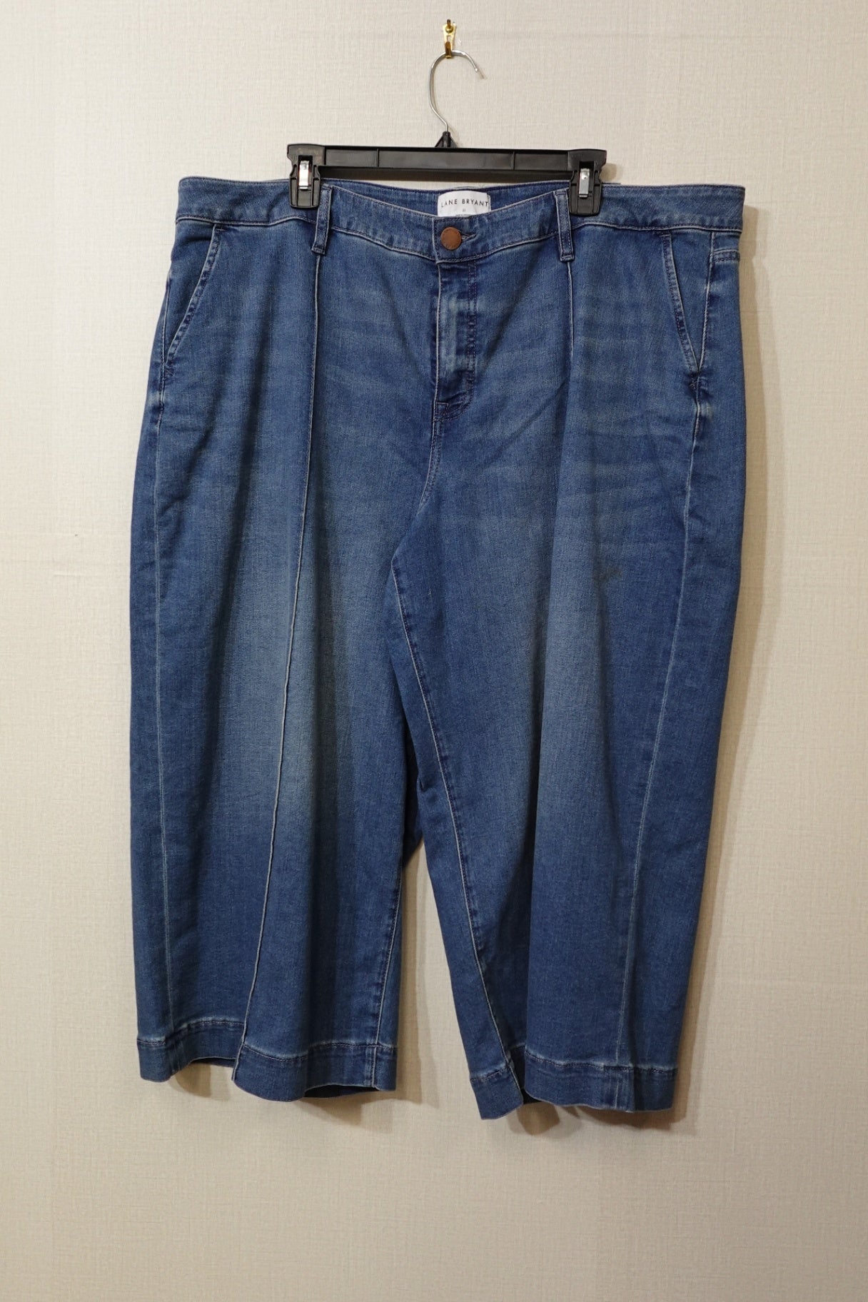 Lane Bryant, New Jeans Mid-Rise Wide Leg Capri, Size 22