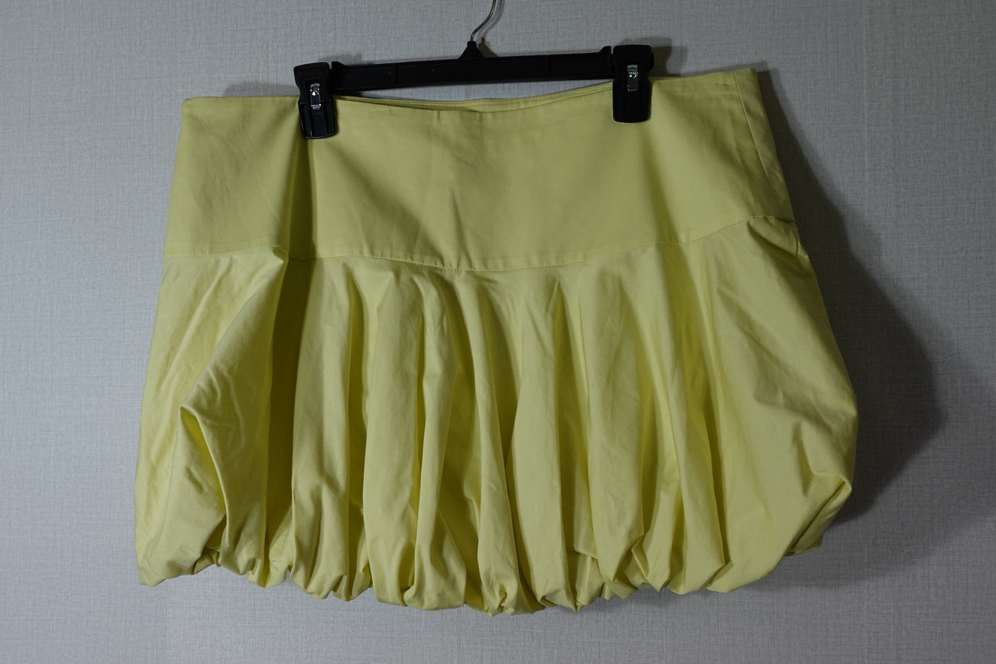 Zara, Puff Mini Skirt, Size 2X (runs small XL)