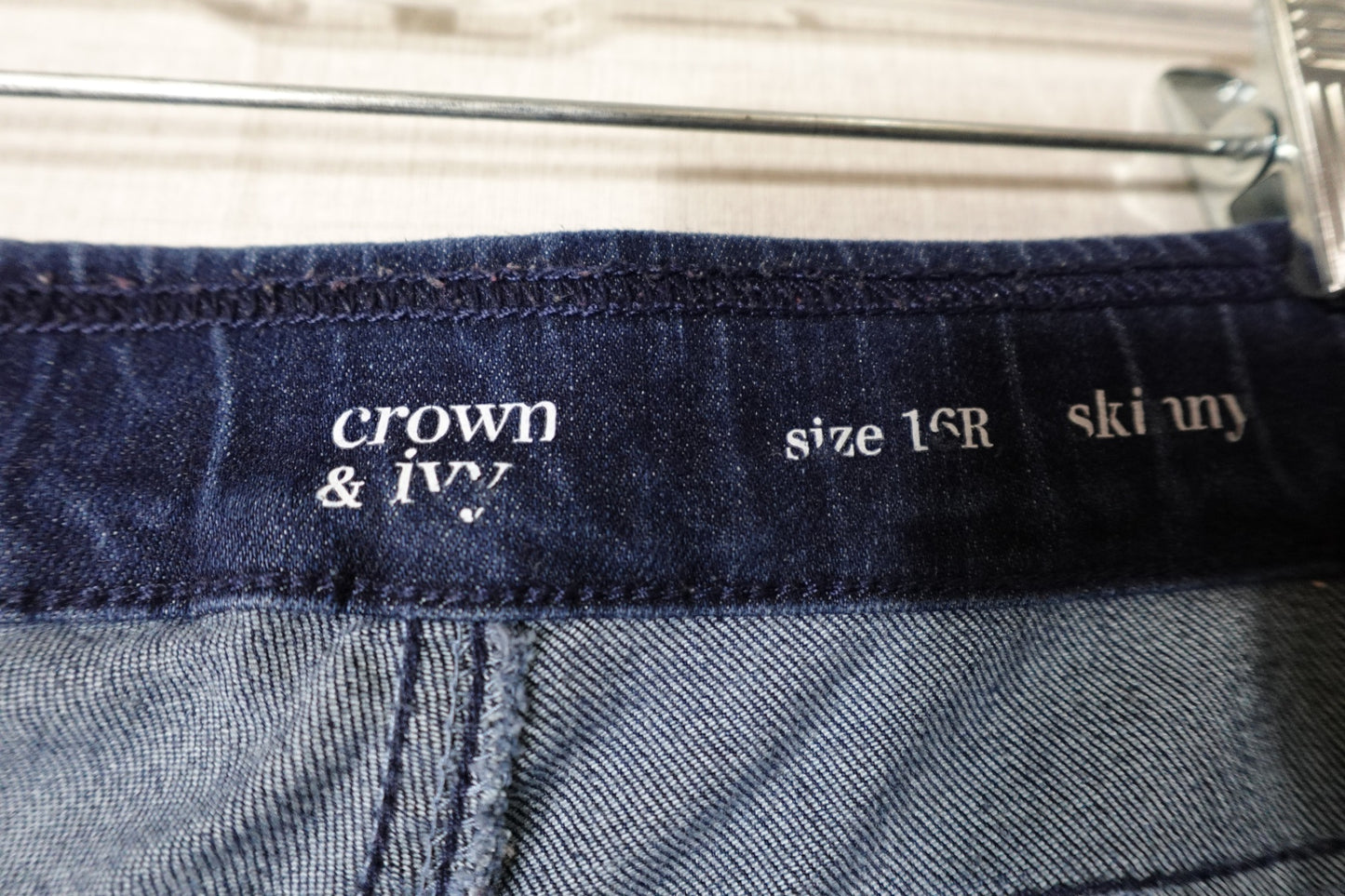 Crown & ivy, Jeans, Size