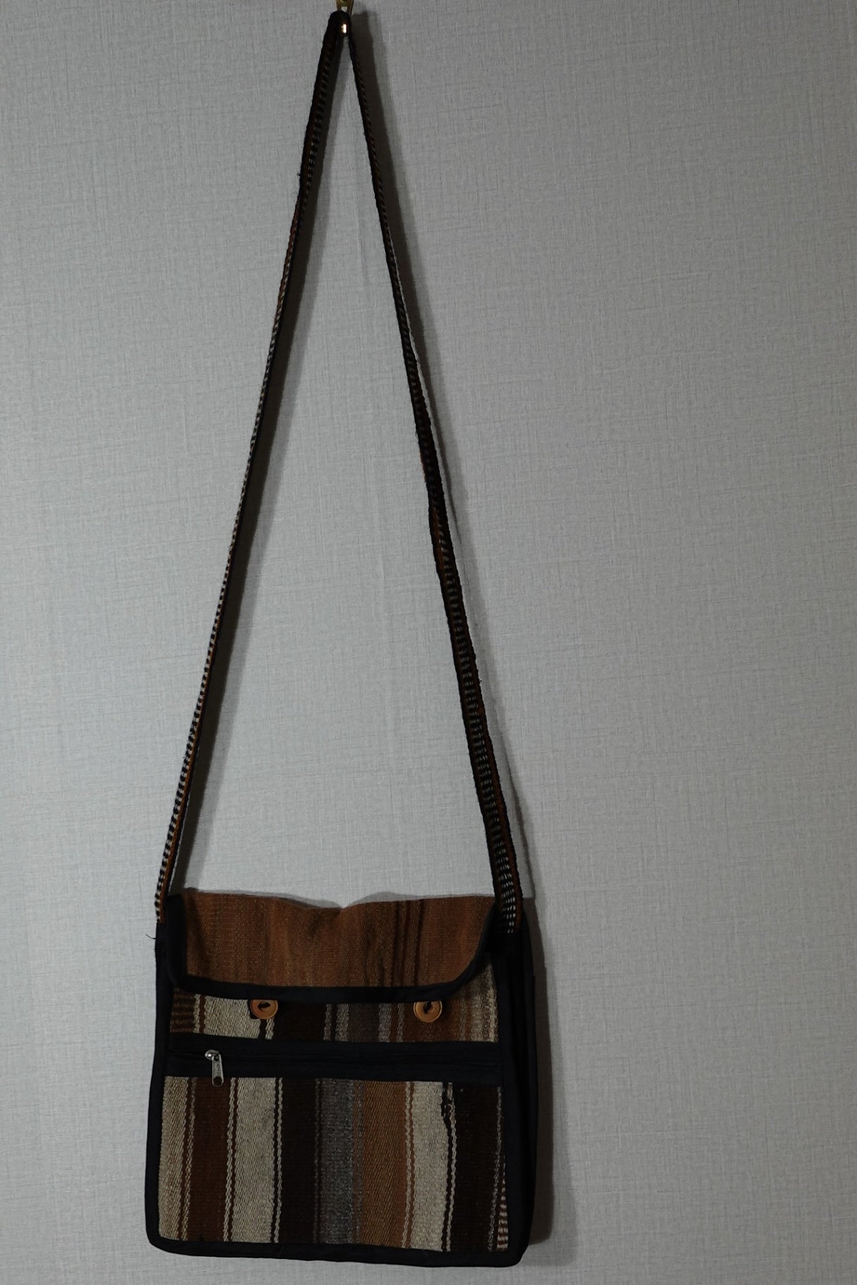 Friends International , Upcycled Fairtrade Bag, Size Large thin messenger