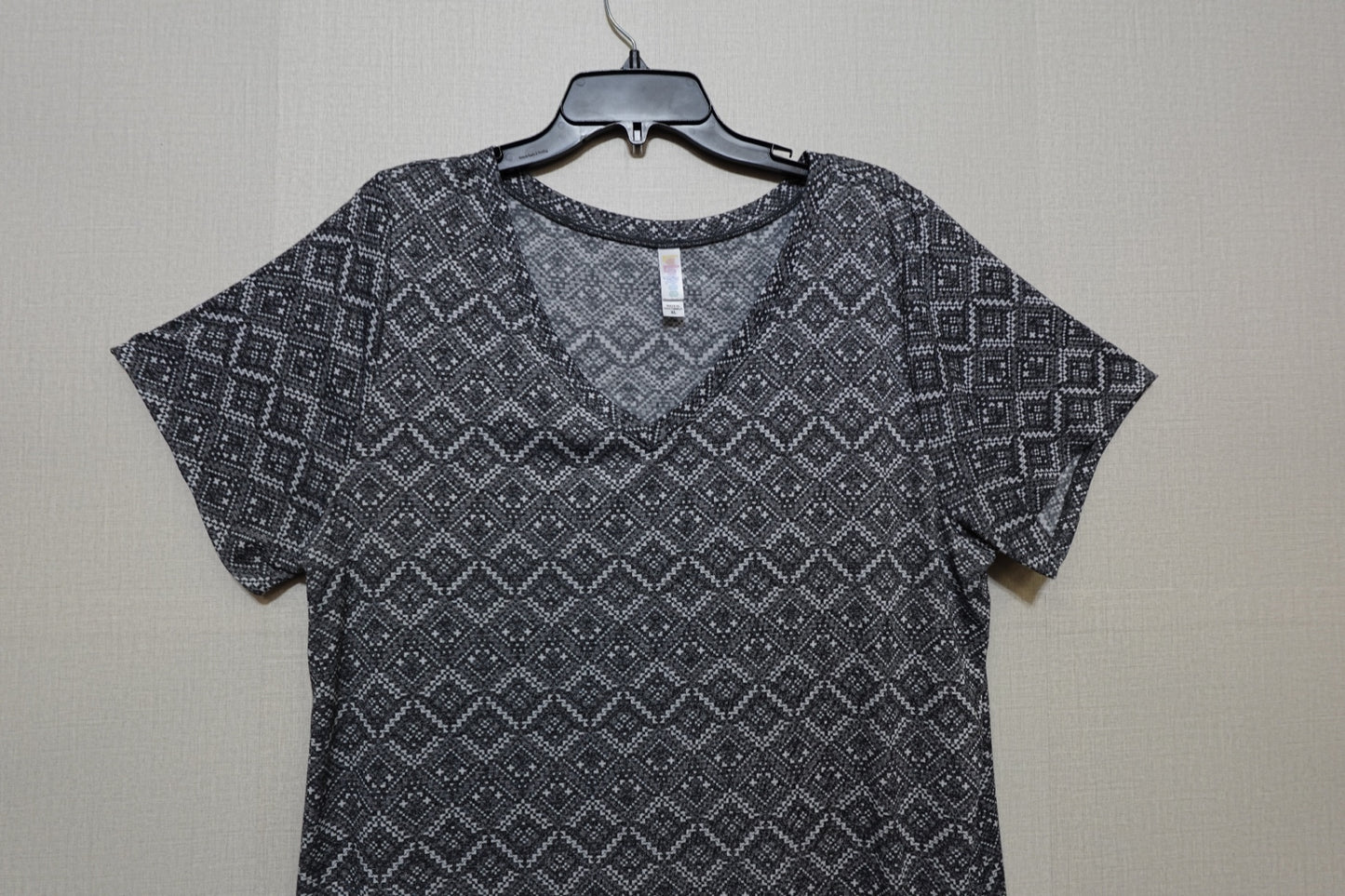 Lularoe, Shorts Sleeve top , Size XL