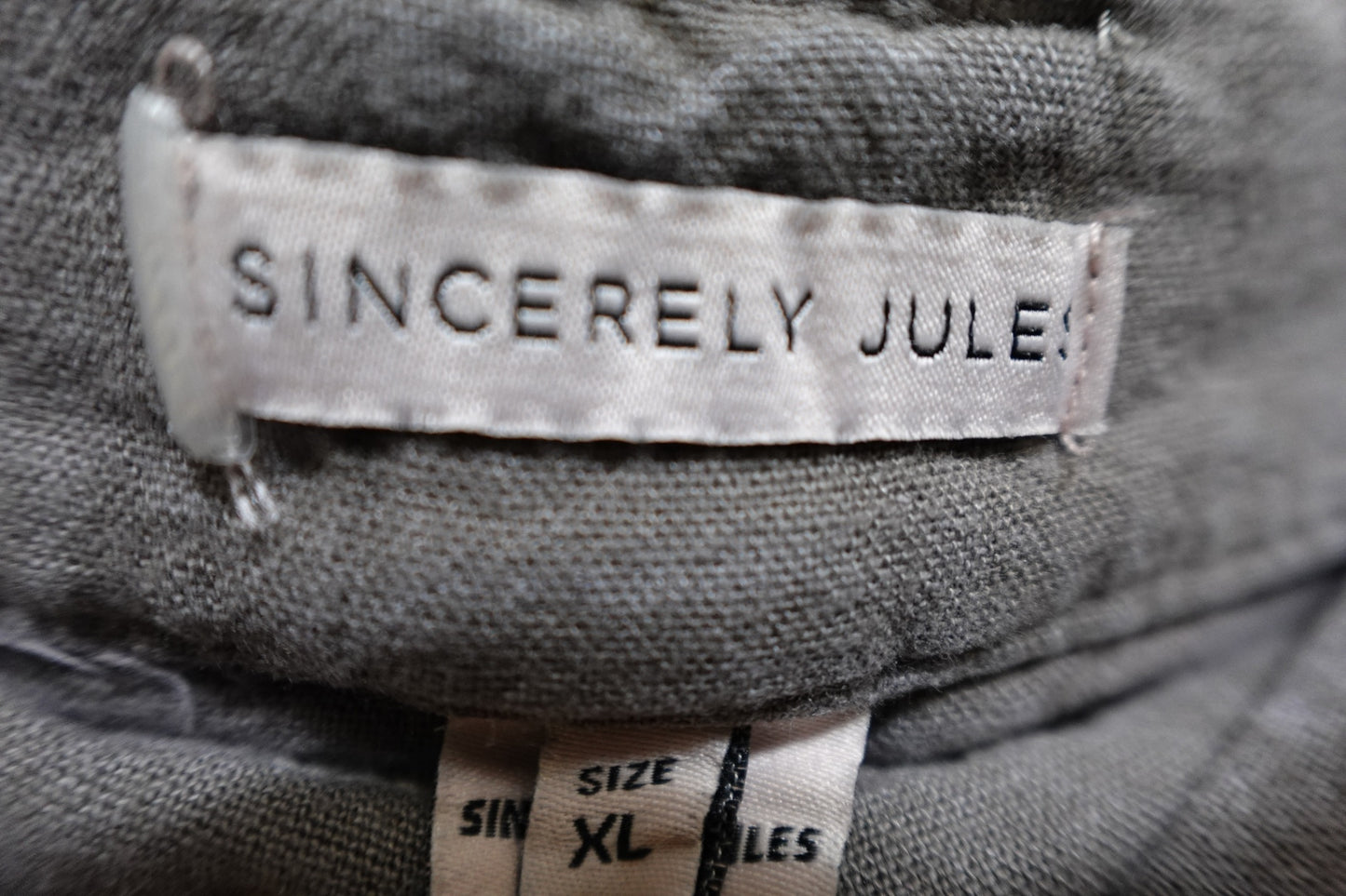 Sincerely Jules, Cropped Pants , Size XL