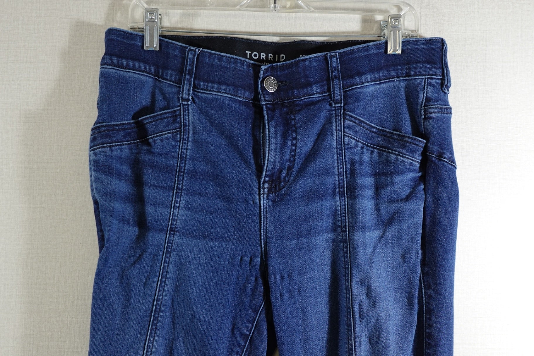 TORRID, Jeans Bombshell flare supersoft, Size 14T