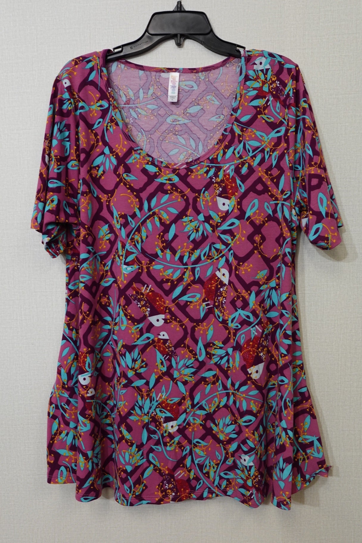 LuLaRoe, Shorts Sleeve Top, Size XL