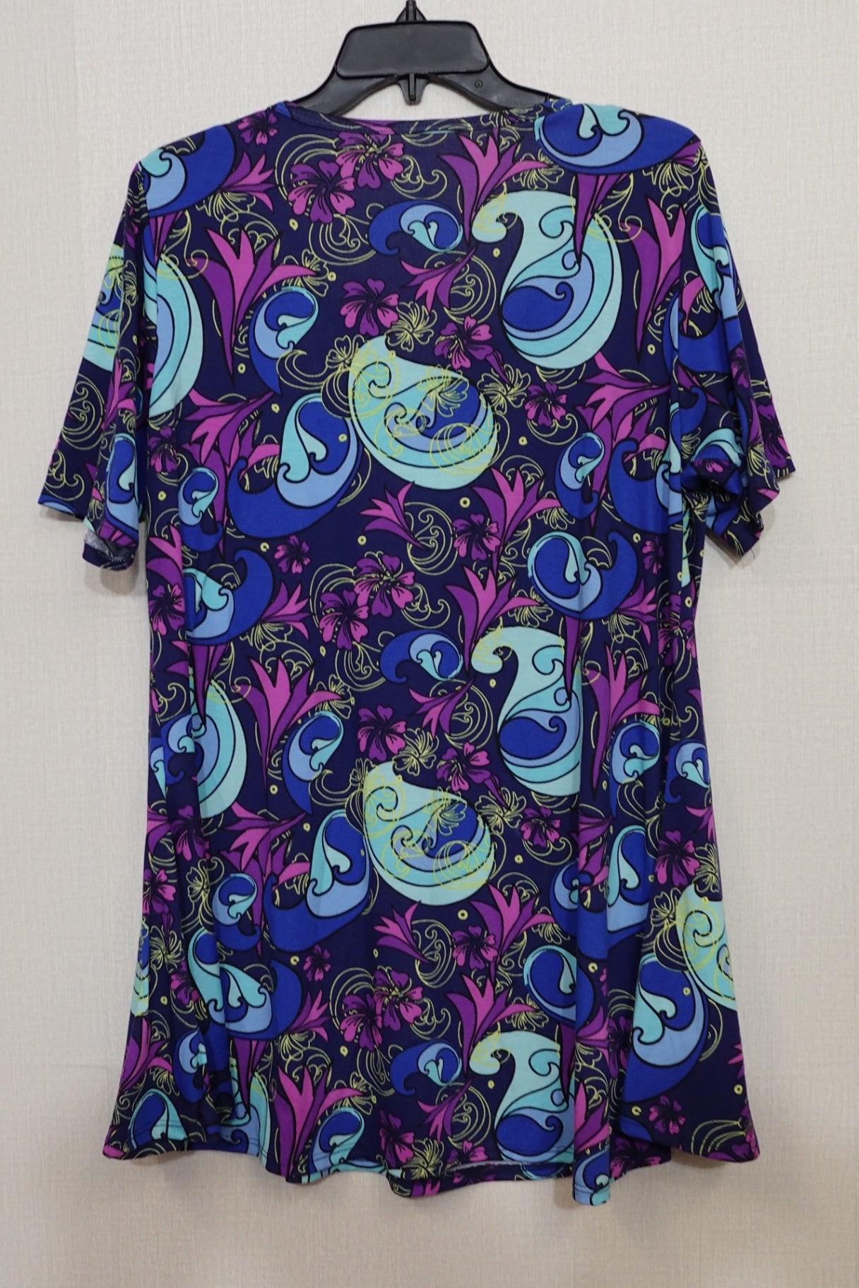 LuLaRoe, Shorts Sleeve Top, Size XL