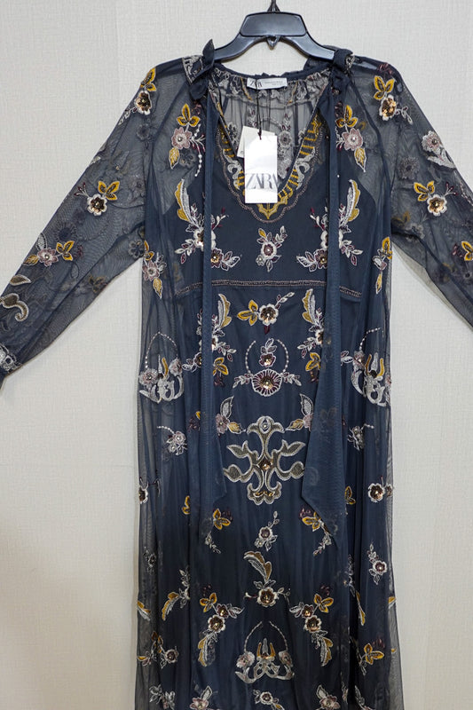 Zara, New Event Dress, Size M/Large (Chest 27-29 waist 28-29 Hips: 40.2-41 (Inches)