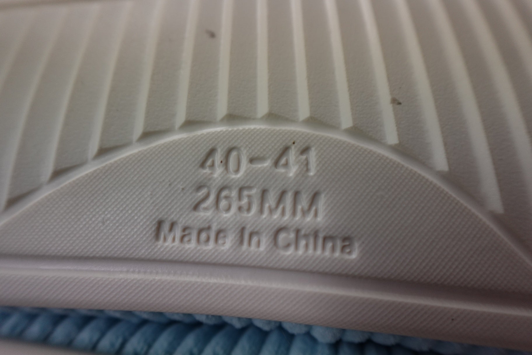 (No Label), Slippers, Size 8.5