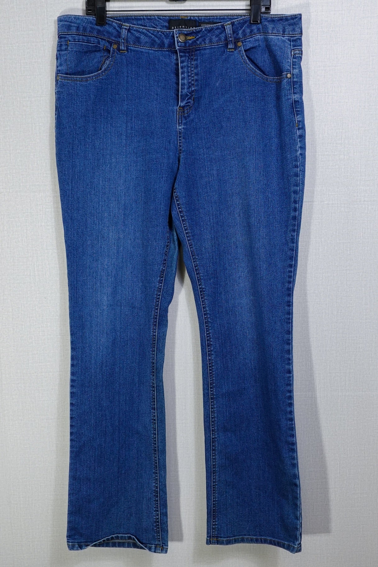 Attention , Jeans bootcut Contemporary fit, Size 14