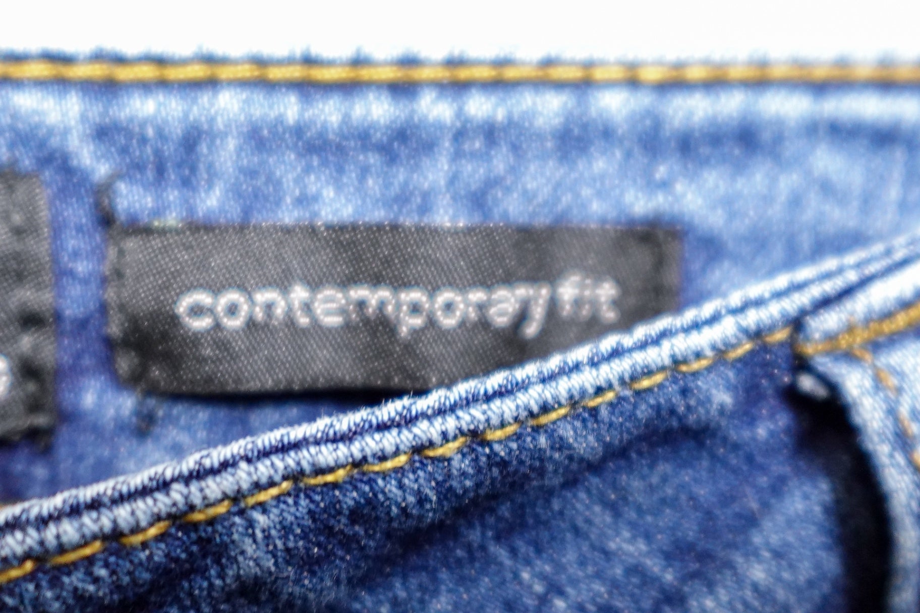 Attention , Jeans bootcut Contemporary fit, Size 14