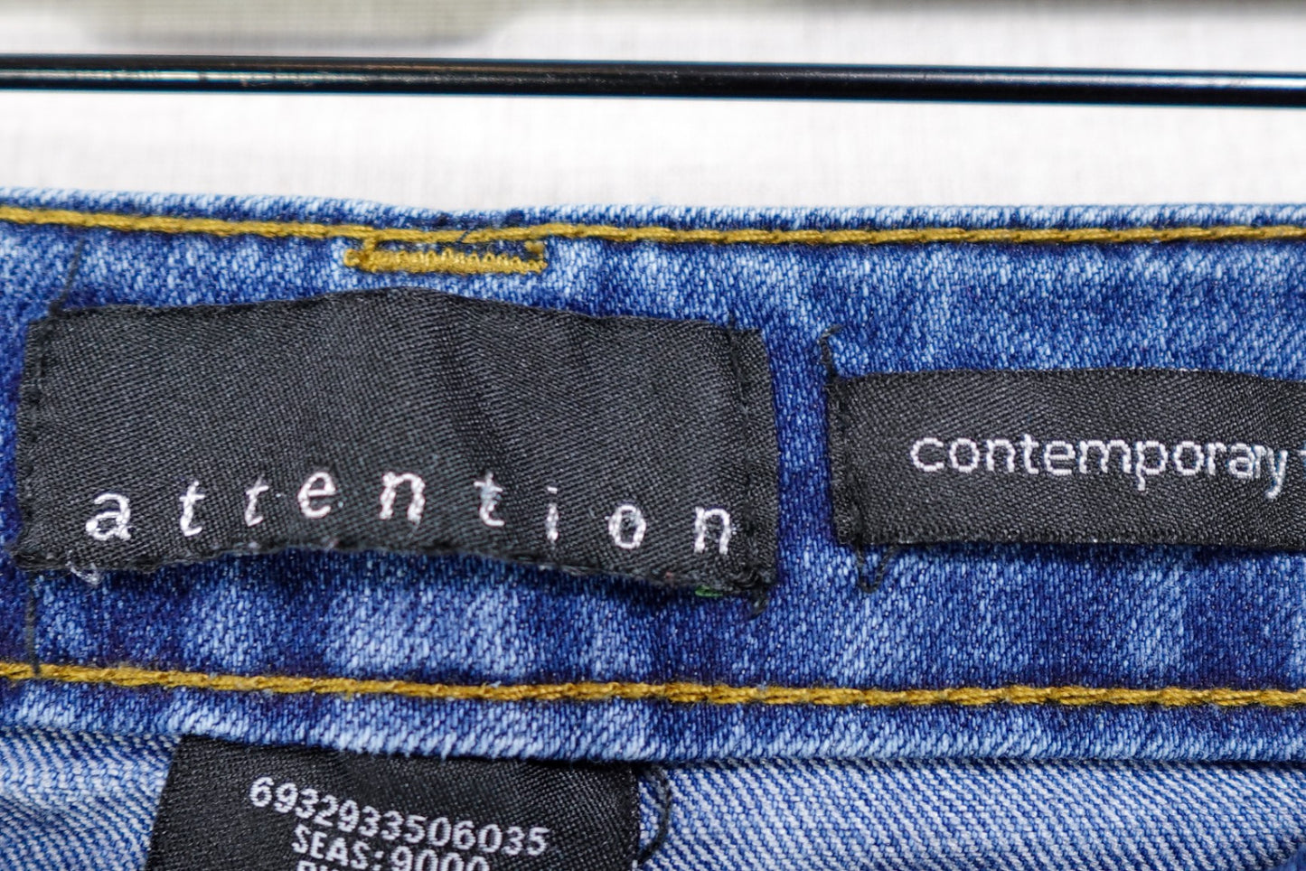 Attention , Jeans bootcut Contemporary fit, Size 14