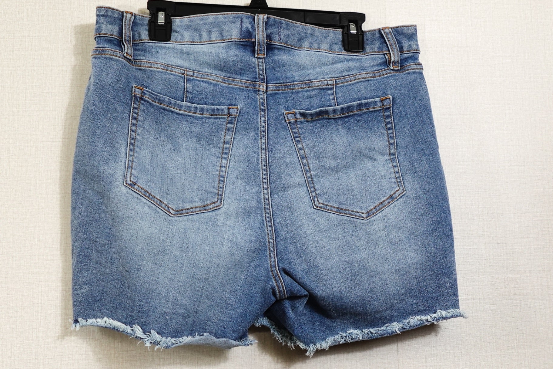 Lane Bryant, Shorts- mid rise flex magic waistband signature short, 16