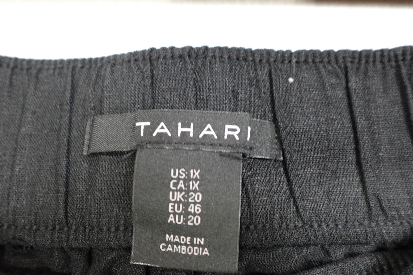 Tahari, Shorts , 1X