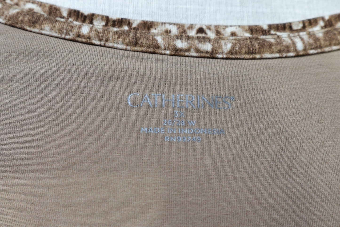 Catherines, SHORT SLEEVED TOP, 26/28W