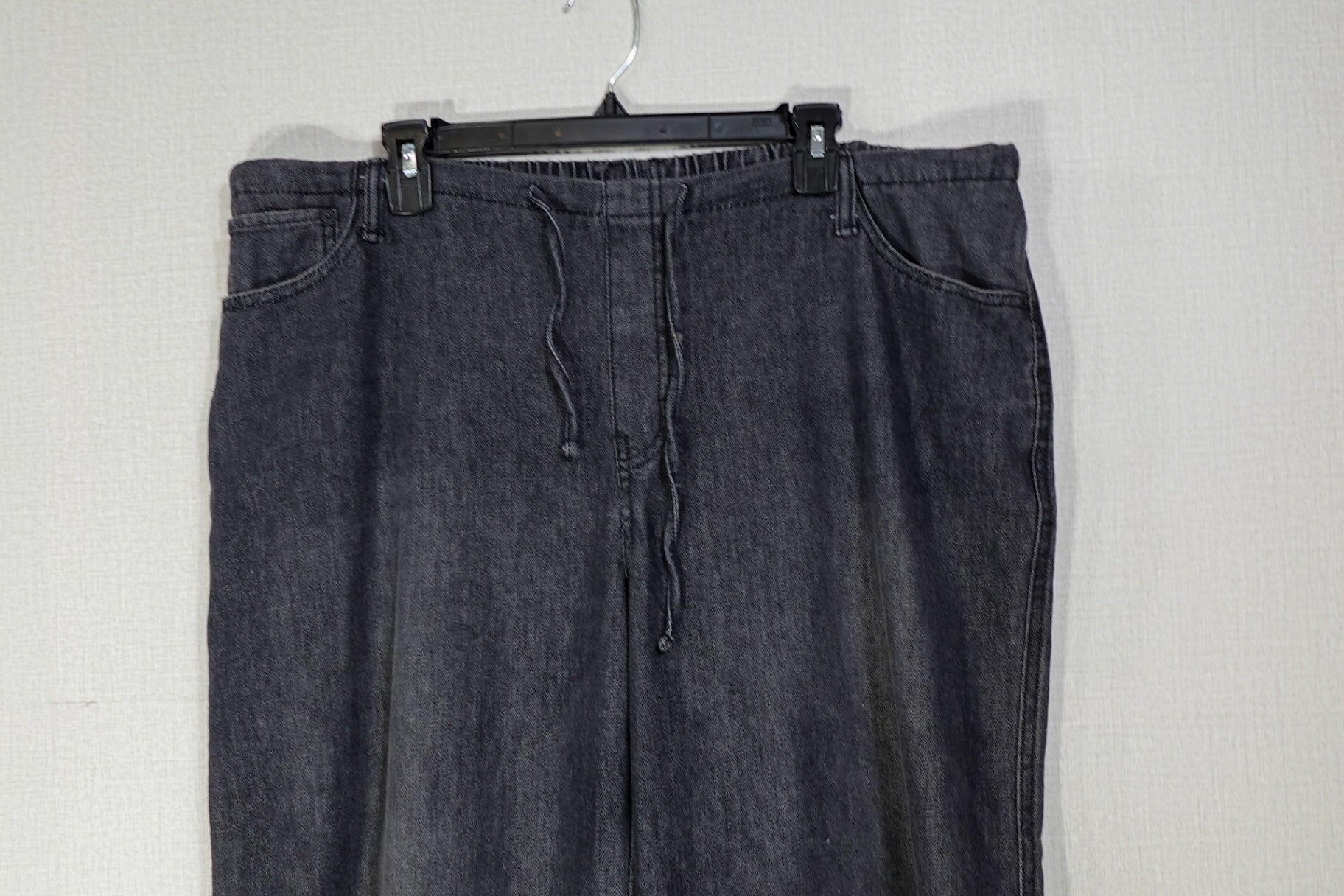 No Boundaries, Pants, 20